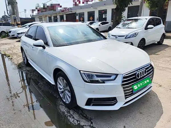Audi A4L 2019
