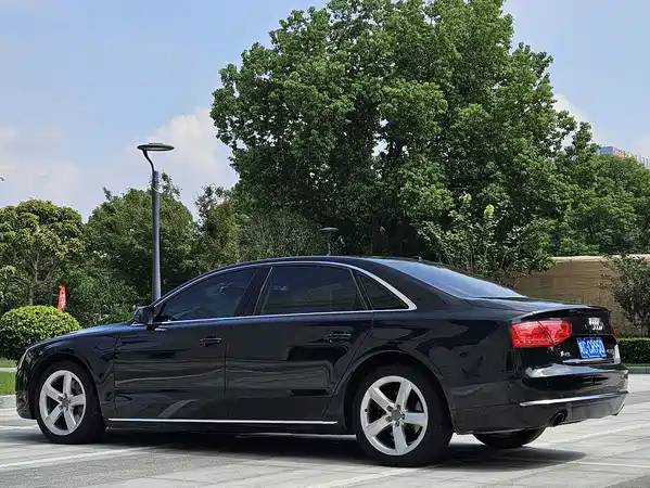 Audi A8 2012