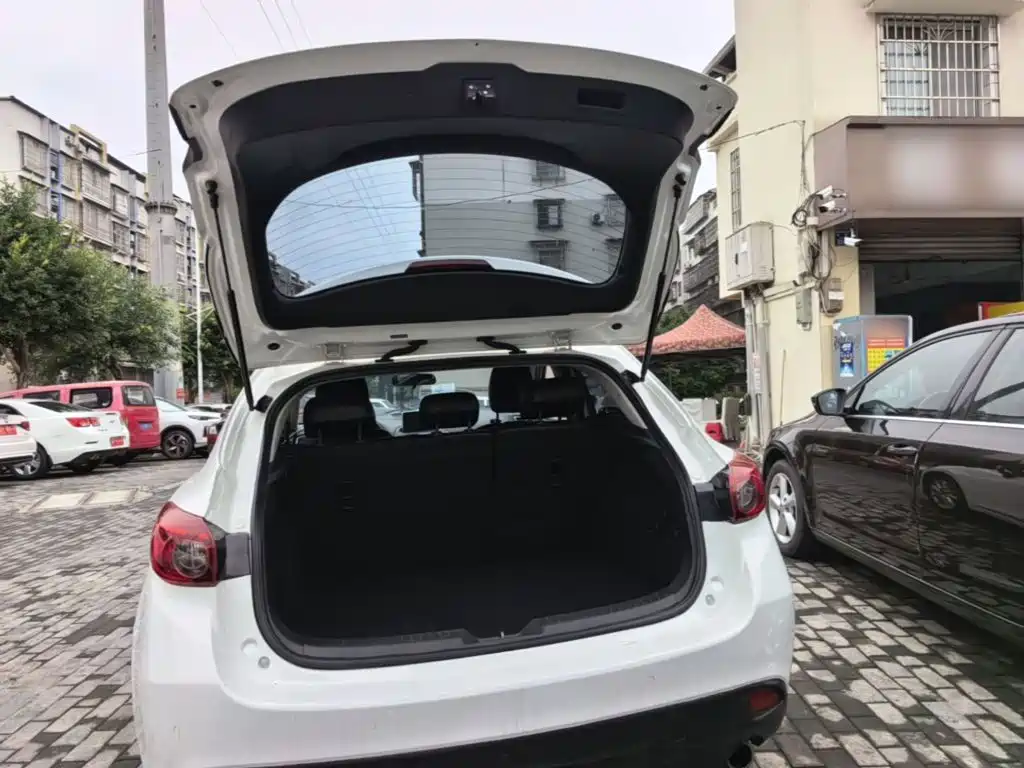 Mazda 3 Angkesela 2015 — фото 19