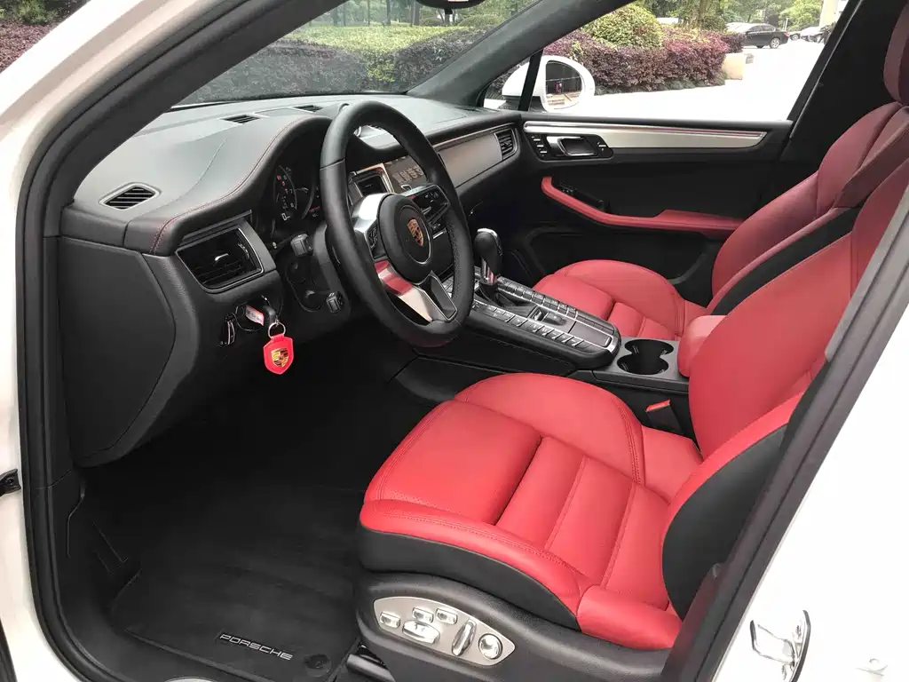 Porsche Macan 2017 — фото 4