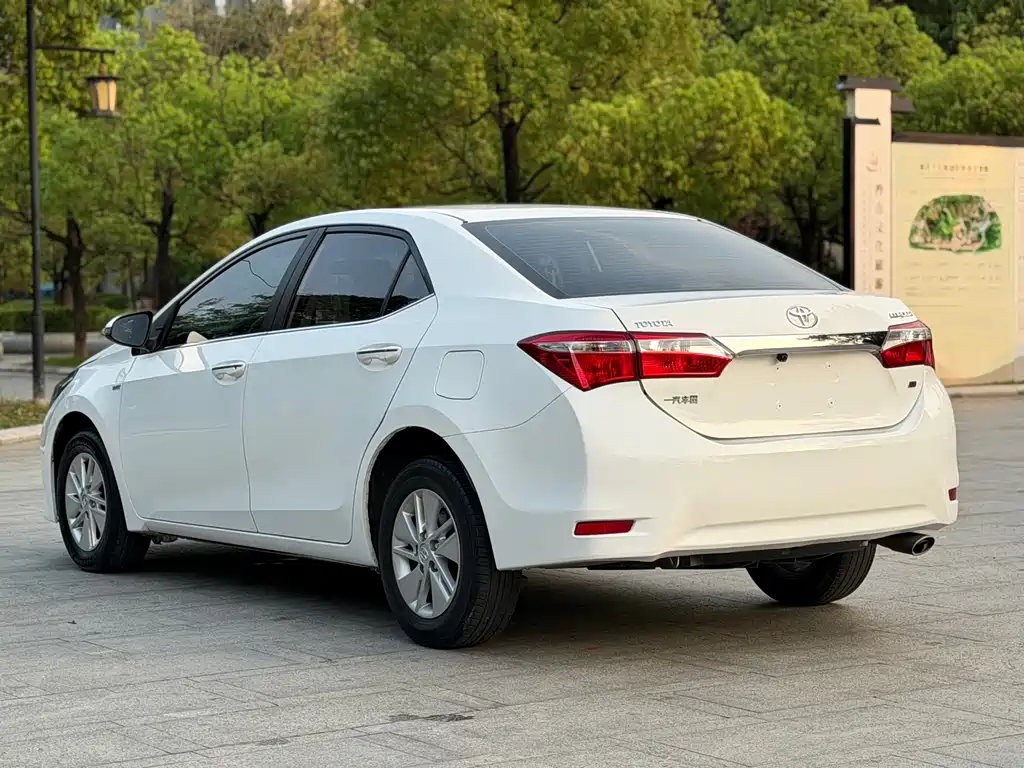Toyota Corolla 2016 — фото 14