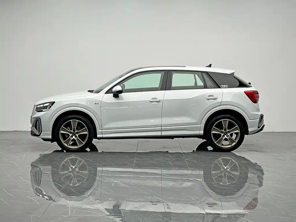 Audi Q2L 2022