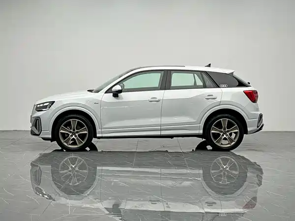 Audi Q2L 2022