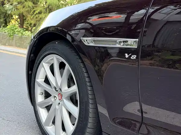 Jaguar XJ 2016