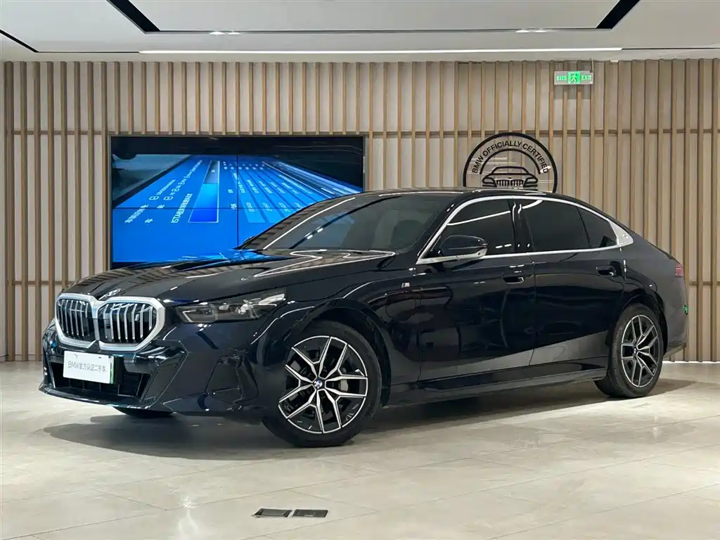 BMW i5 2025 — фото 1