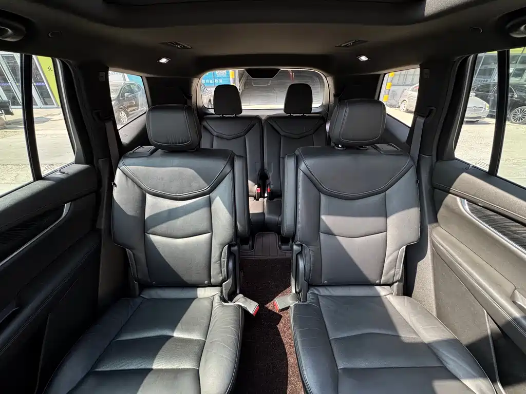 Cadillac XT6 2020 — фото 18