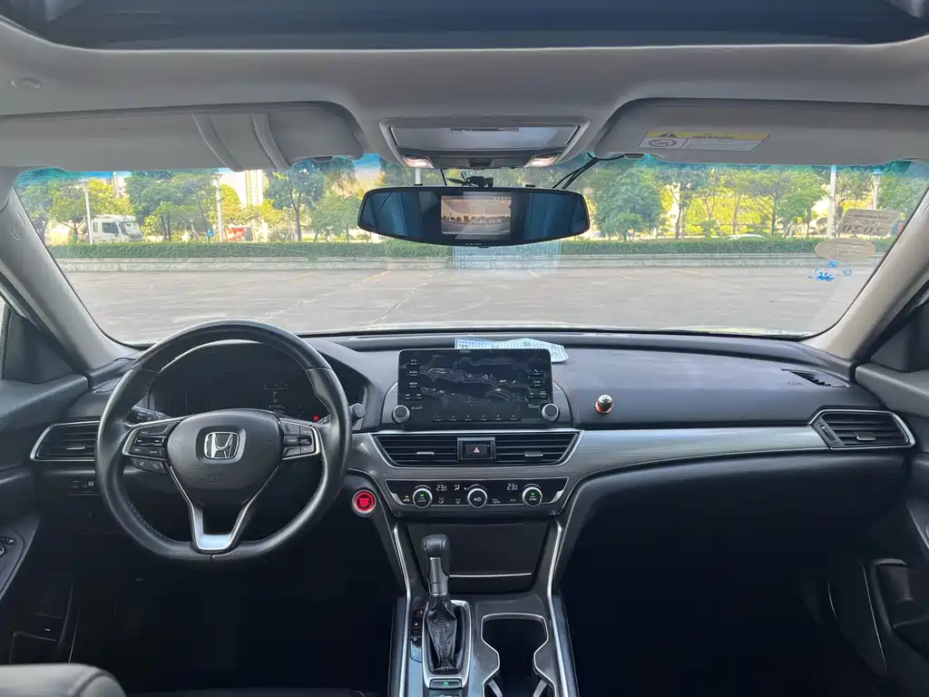 Honda Accord 2021 — фото 9