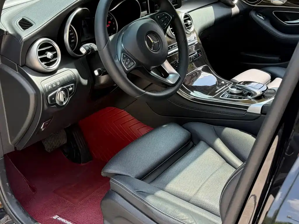 Mercedes-Benz GLC 2018 — фото 10