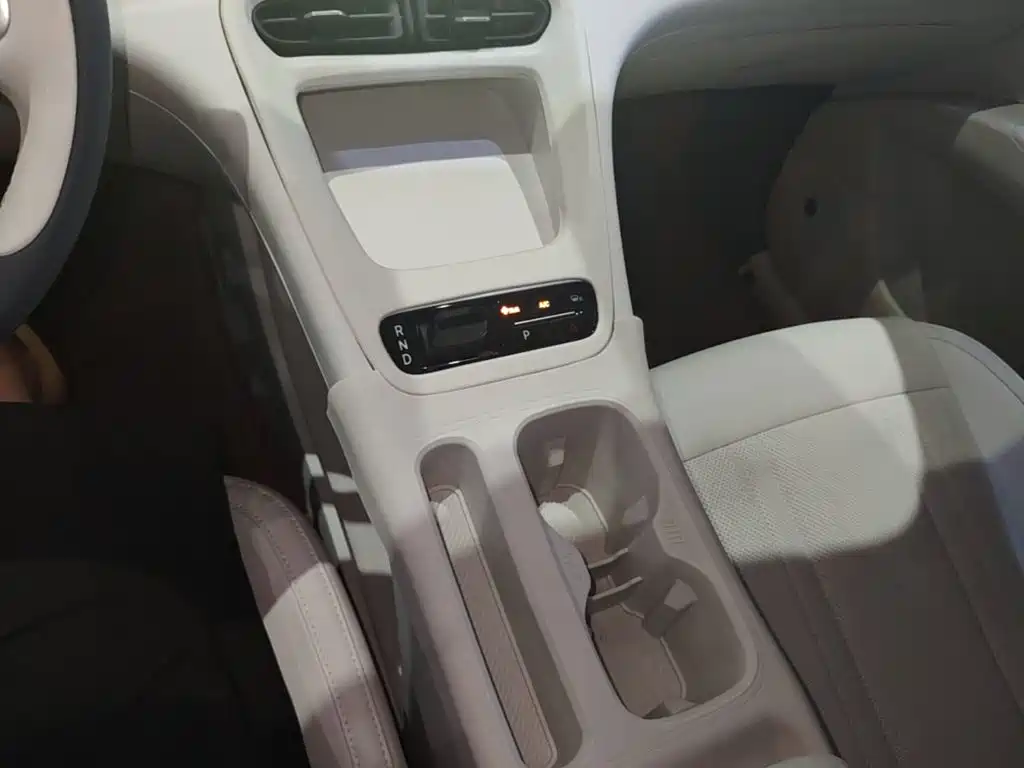 Geely Galaxy Starwish 2026 — фото 14