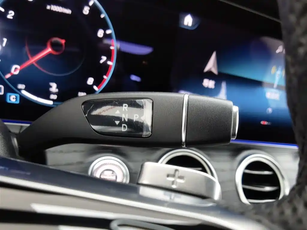 Mercedes-Benz E-Class 2021 — фото 13