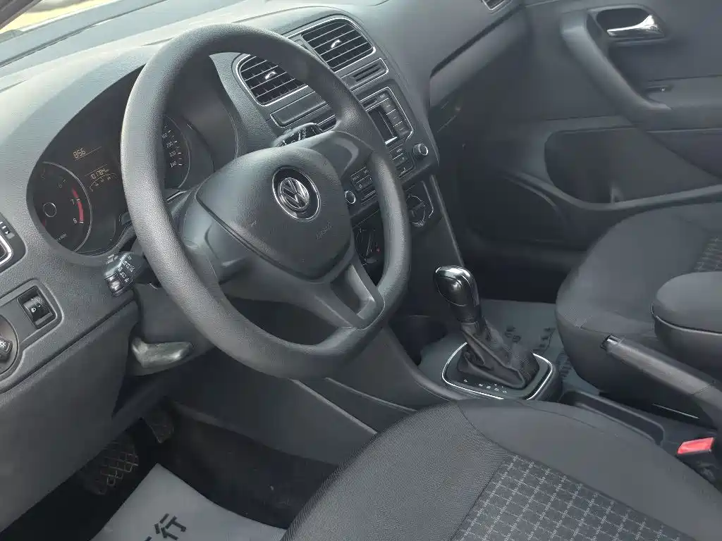 Volkswagen Polo 2014
