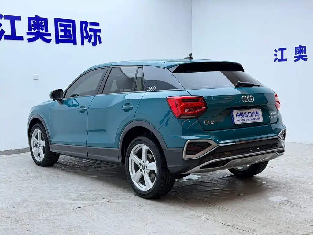 Audi Q2L 2023 — фото 24