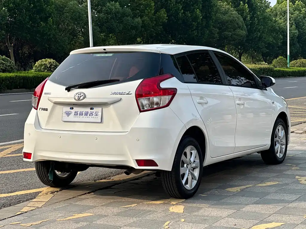 Toyota Yaris L 2014