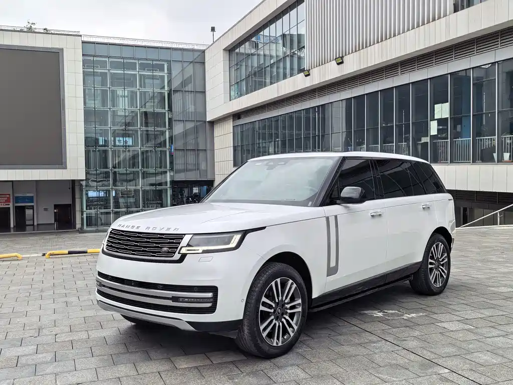 Land Rover Range Rover 2023 — фото 1