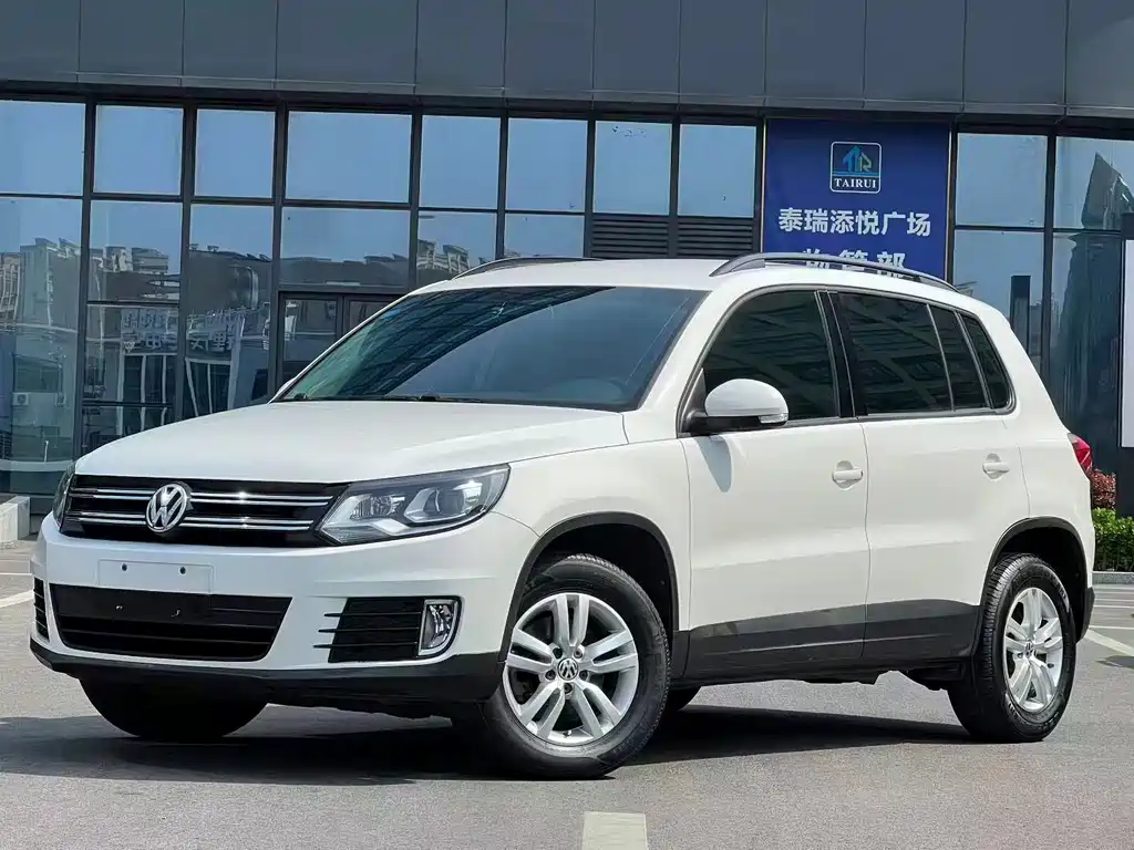Volkswagen Tiguan 2016 — фото 1