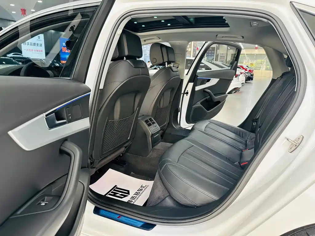 Audi A4L 2021