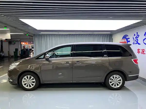 Buick GL8 2013