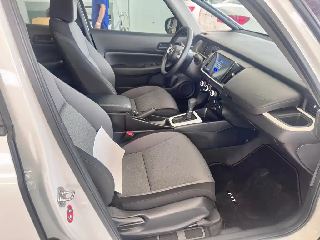 Honda Fit 2023 — фото 10