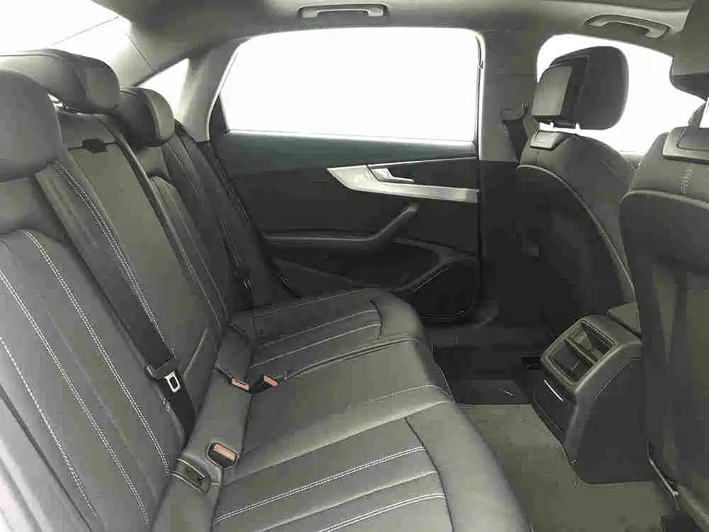 Audi A4L 2024