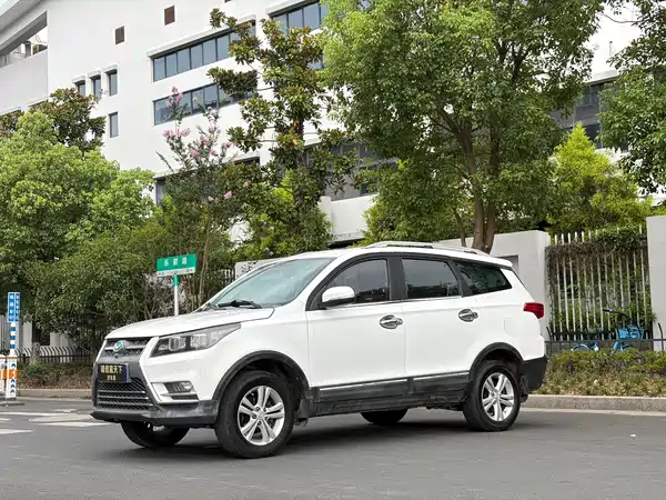 BAIC Huansu S3 2017