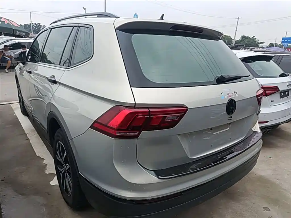 Volkswagen Tiguan L 2018 — фото 5