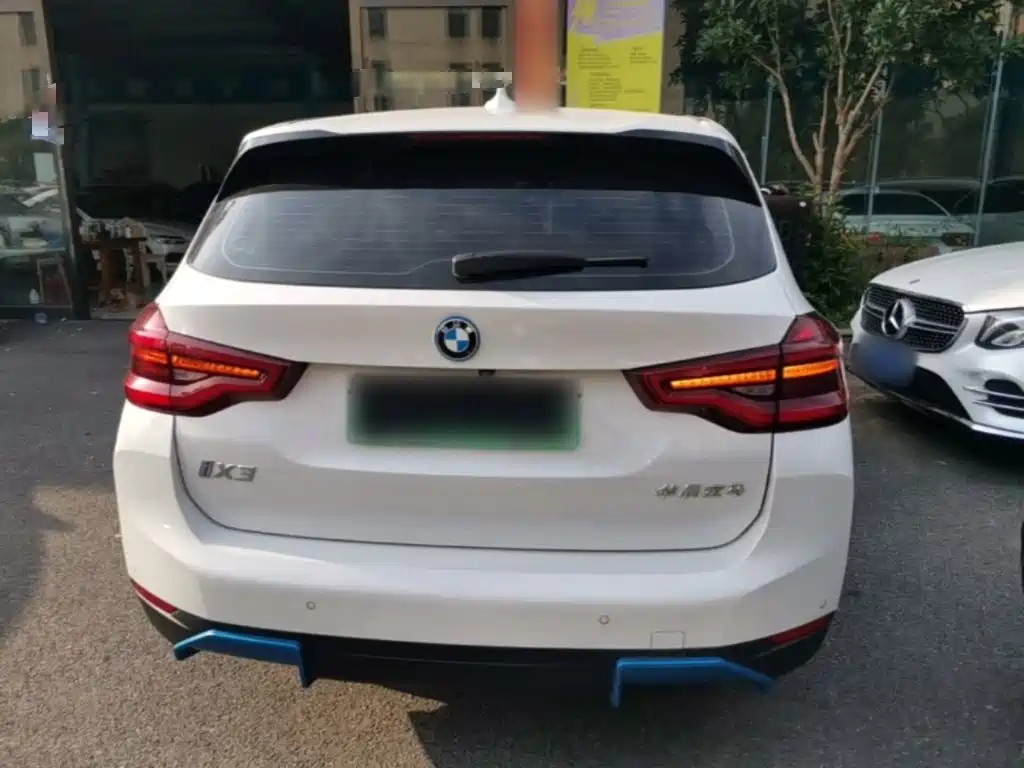 BMW iX3 2021
