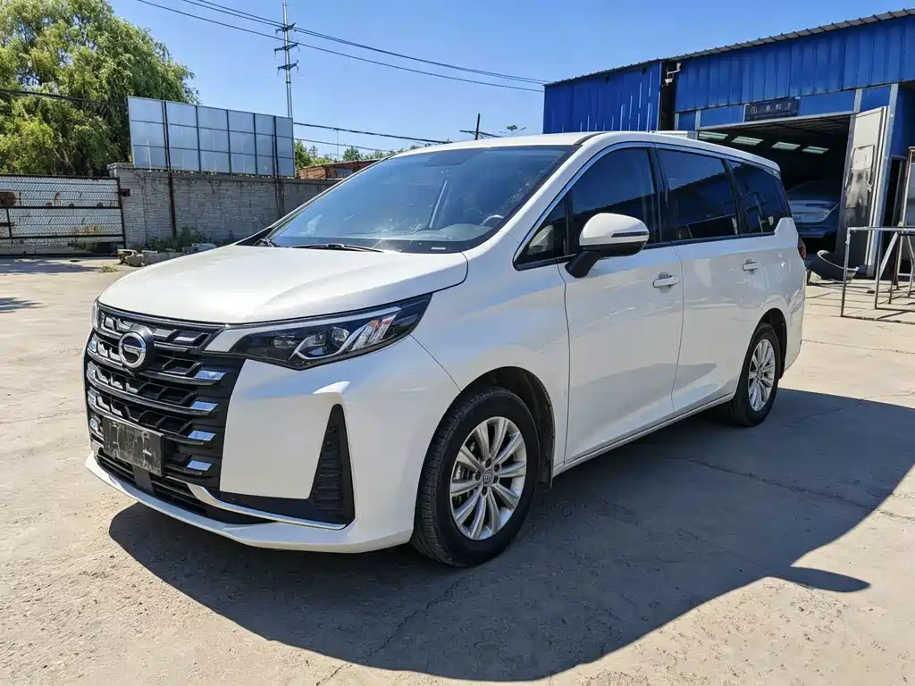 GAC Trumpchi M6 2022 — фото 1