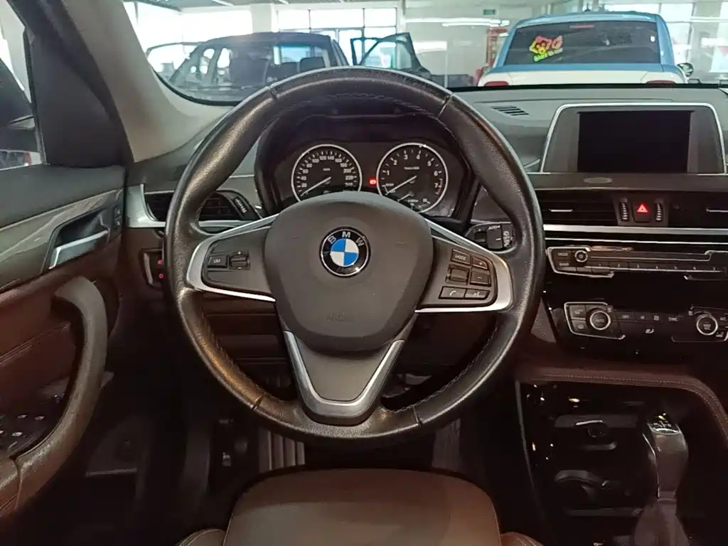 BMW X1 2018 — фото 11
