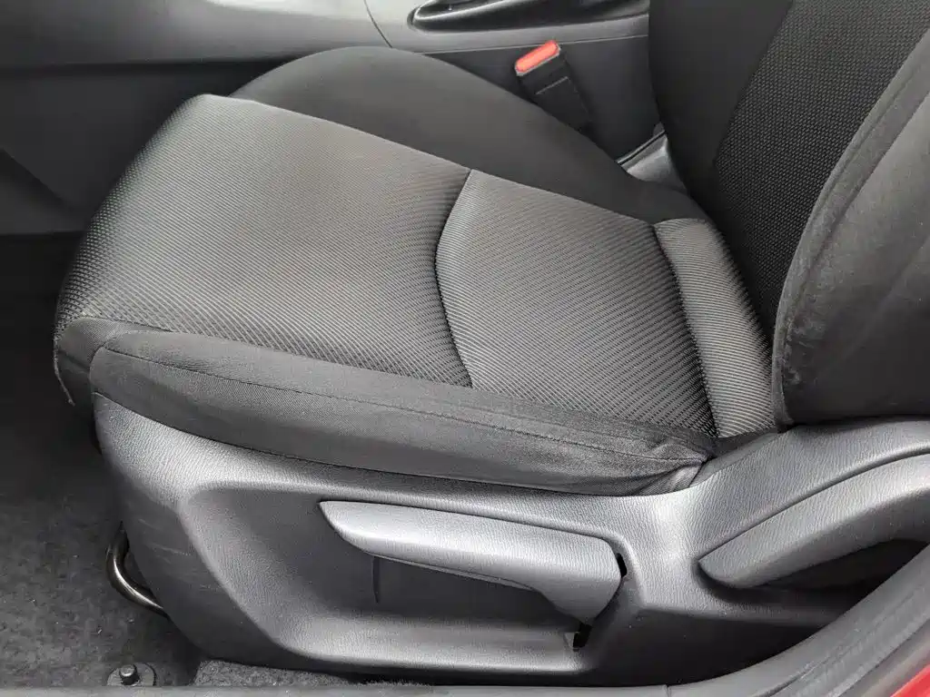 Mazda 3 Axela 2018 — фото 20