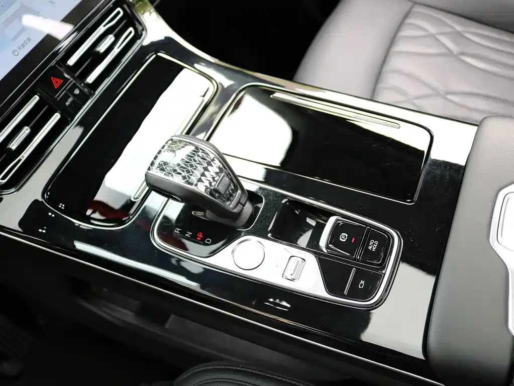 GAC Motor Trumpchi M8 2024 — фото 11