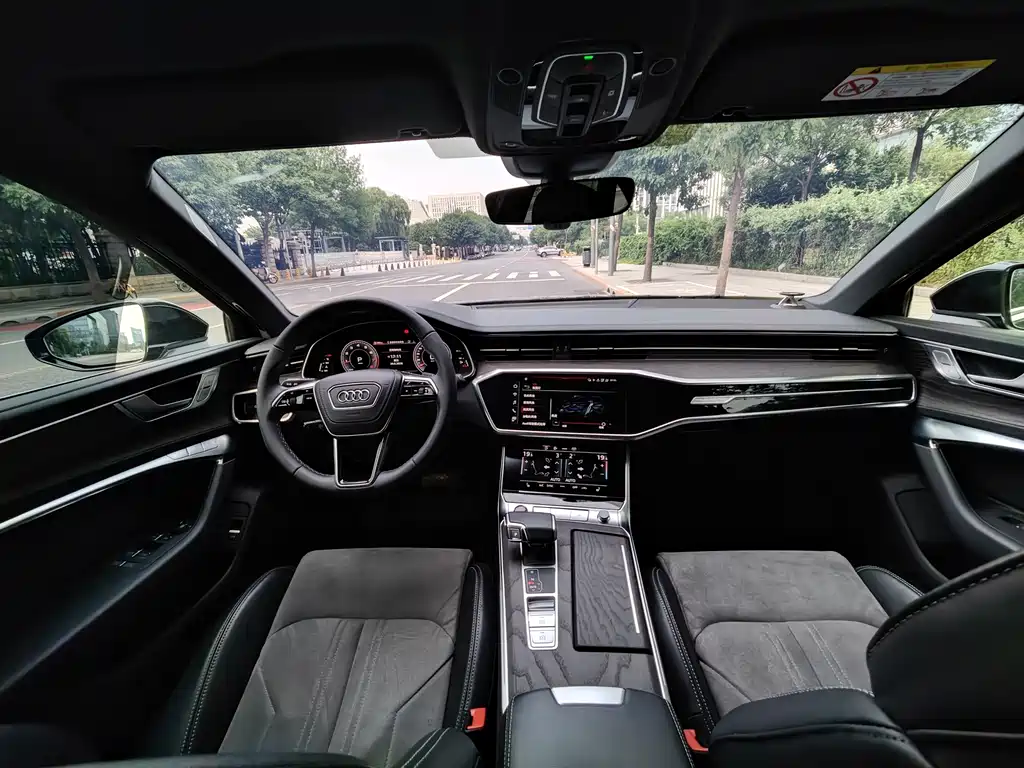 Audi A6L 2023 — фото 12