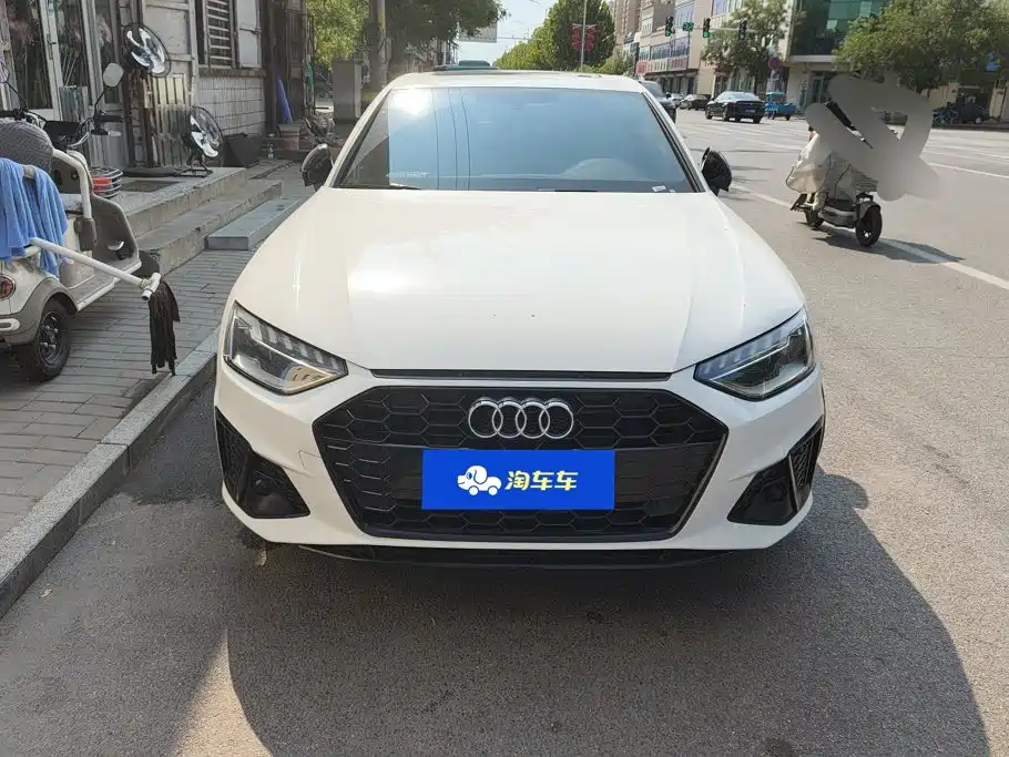 Audi A4L 2025
