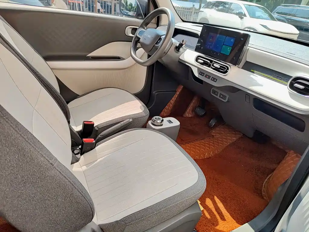 Geely Galaxy Panda 2025 — фото 11