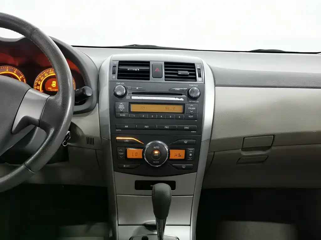 Toyota Corolla 2010 — фото 12