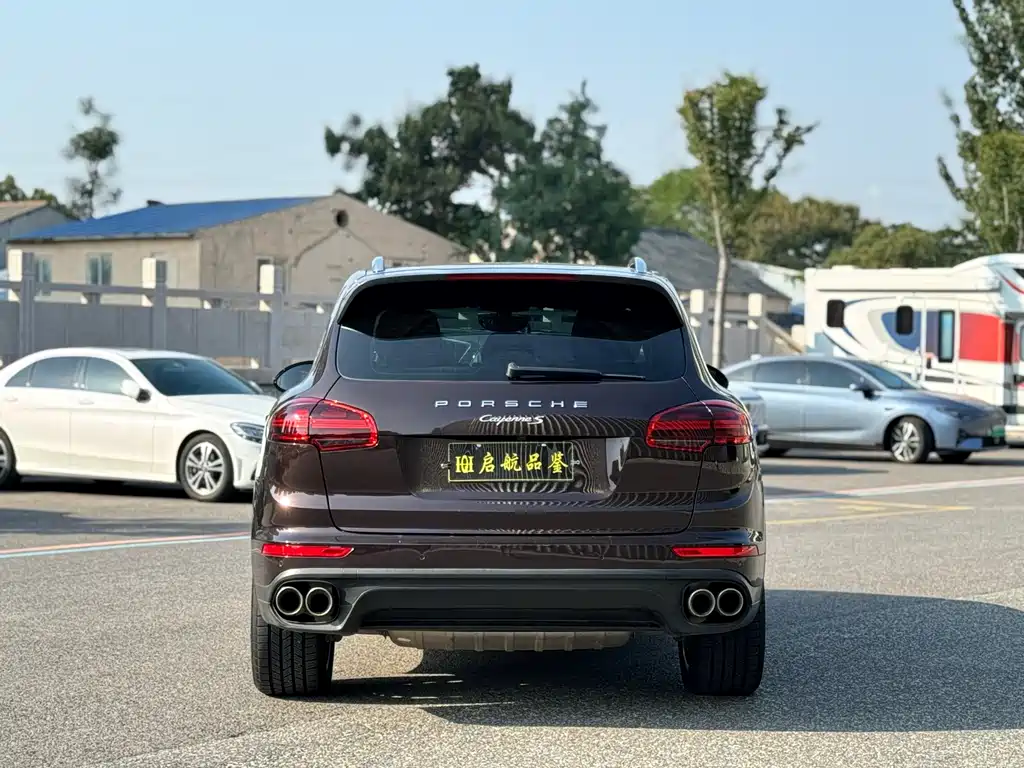 Porsche Cayenne 2016 — фото 17