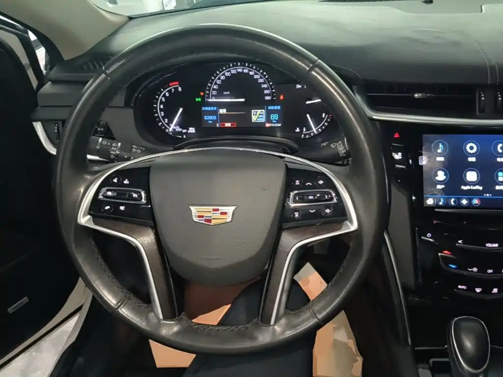 Cadillac XTS 2019 — фото 11