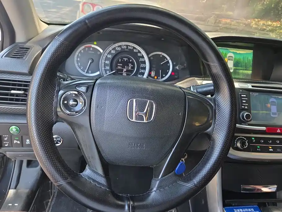 Honda Accord 2014 — фото 15