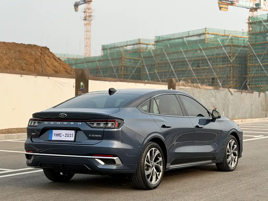 Ford Mondeo 2022 — фото 20