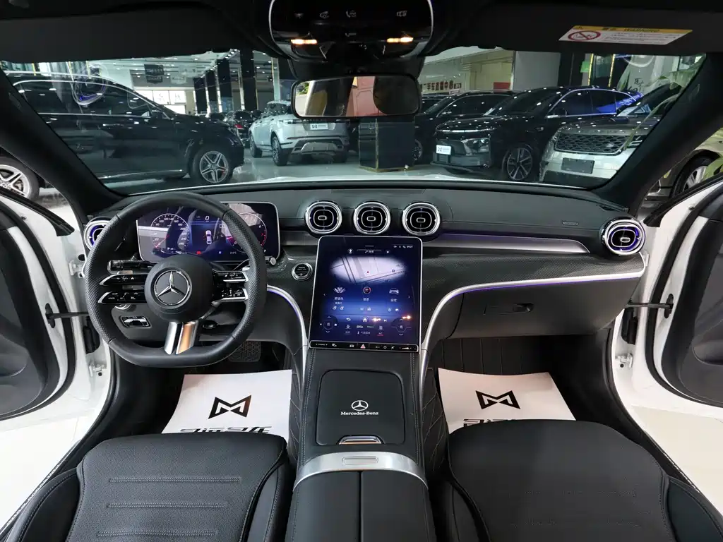 Mercedes-Benz C-Class 2025 — фото 11