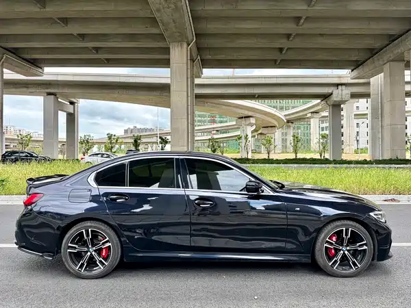 BMW 3 Series 2021