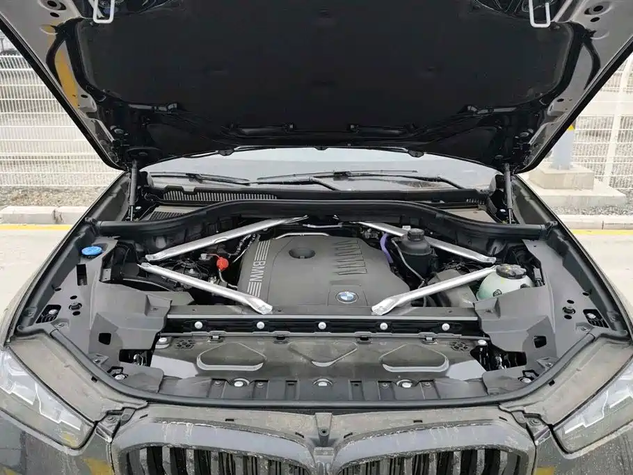 BMW X5 — фото 11