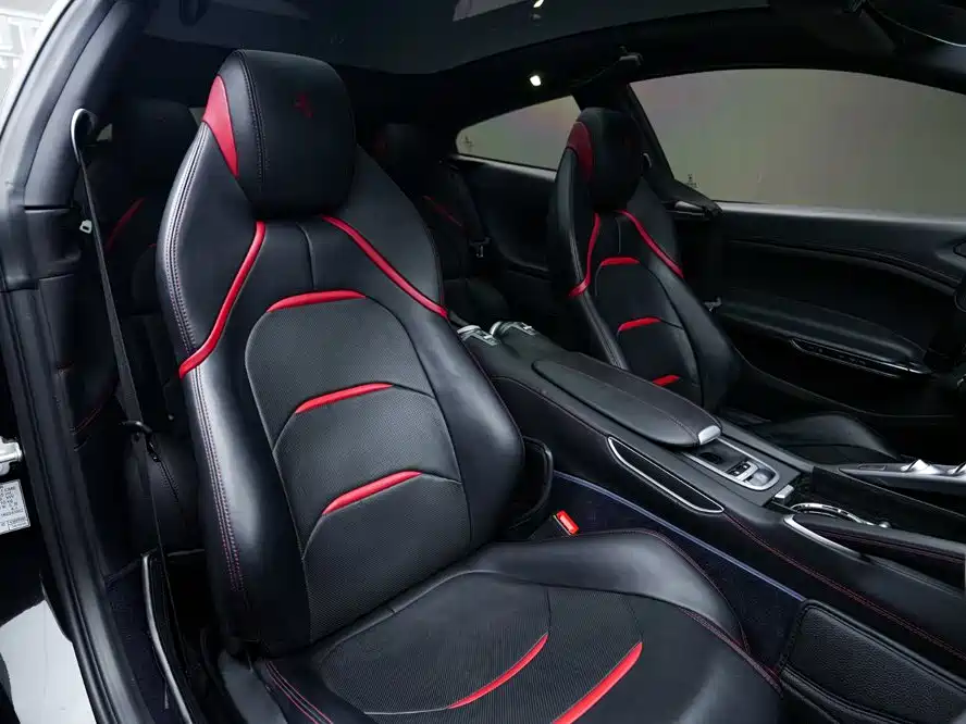 Ferrari GTC4Lusso 2019 — фото 13