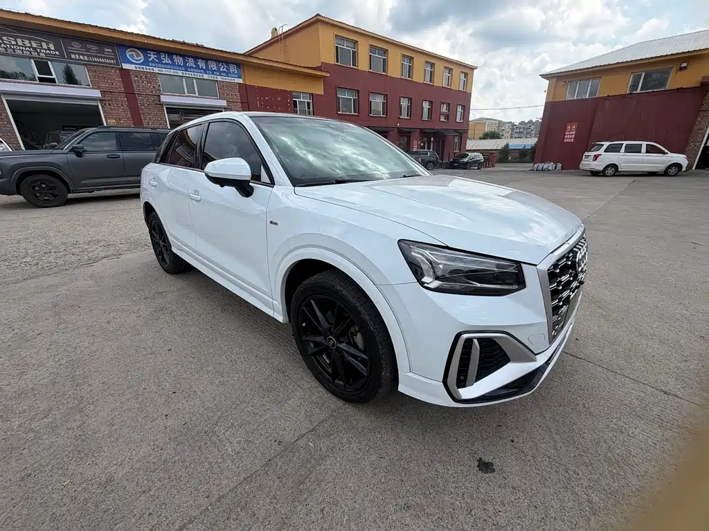 Audi Q2L 2022
