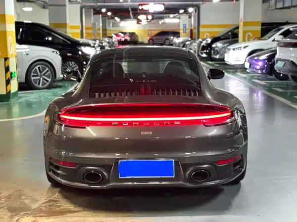 Porsche 911 2021
