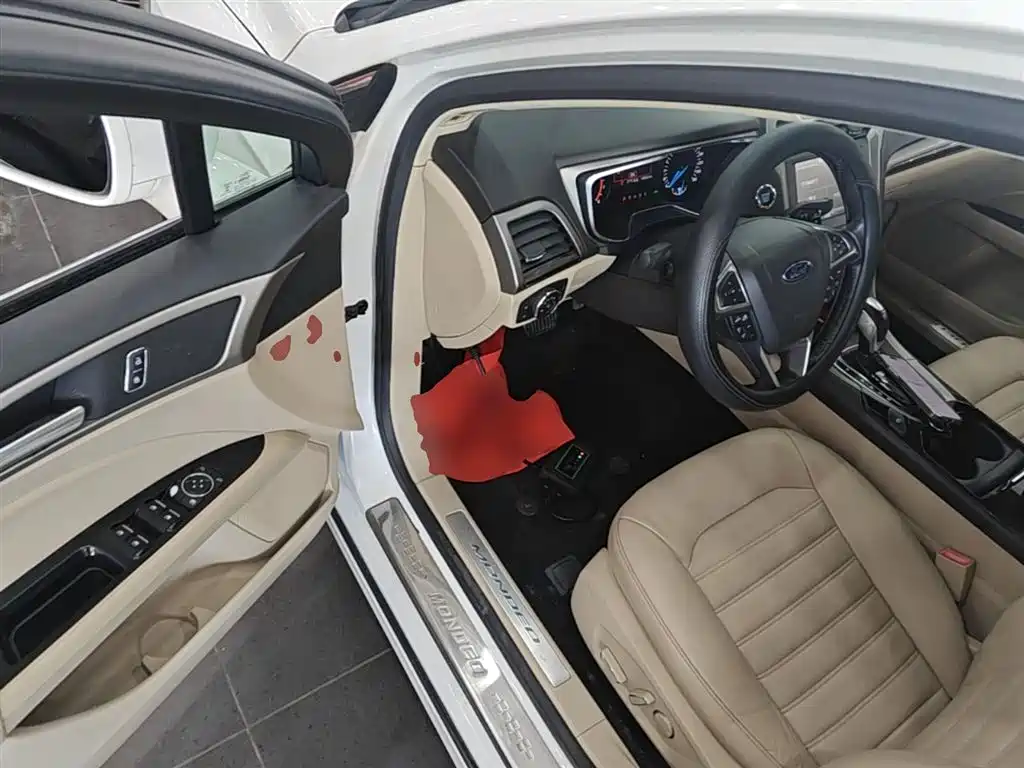 Ford Mondeo 2015 — фото 16