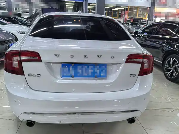 Volvo S60 2019