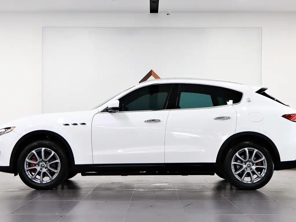 Maserati Levante 2021 — фото 7