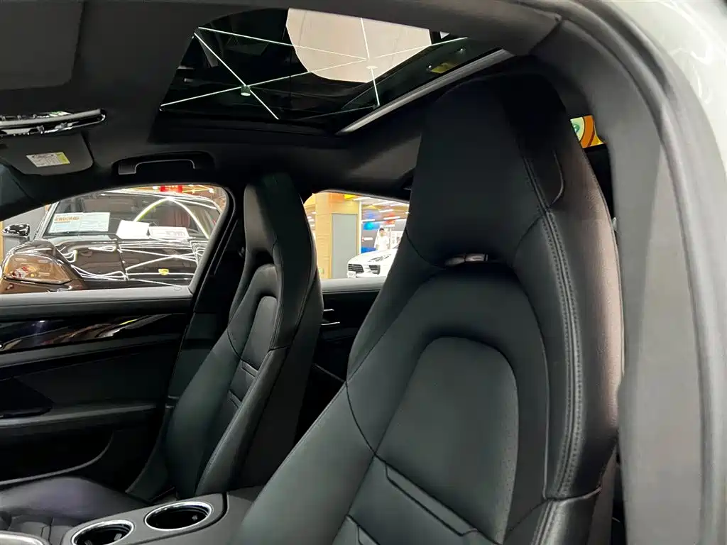 Porsche Panamera 2017 — фото 15