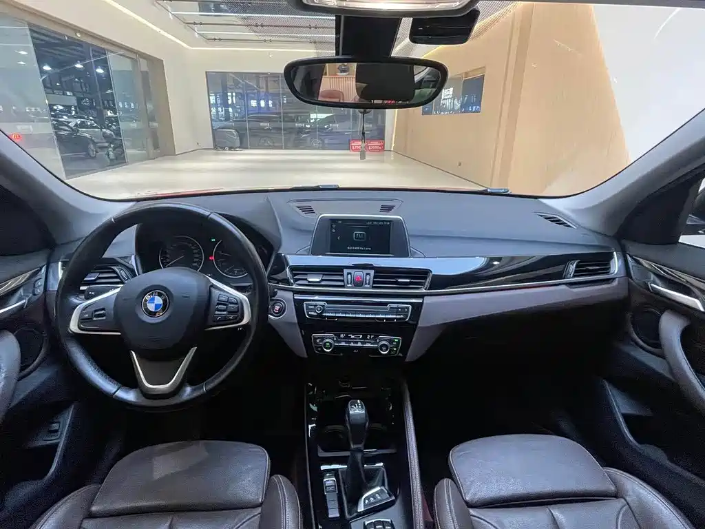 BMW X1 2018 — фото 18