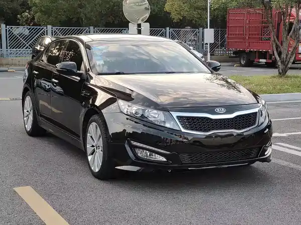 Kia K5 2011